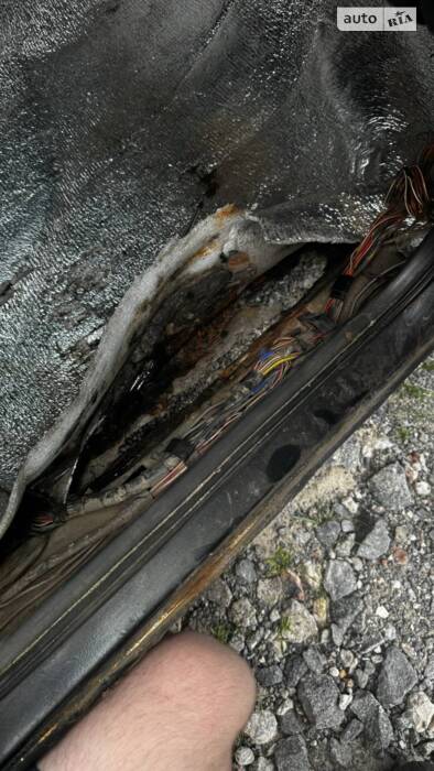 Як проводять вихідні справжні любителі автівок? Гараж стайл)