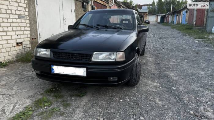 Як проводять вихідні справжні любителі автівок? Гараж стайл)