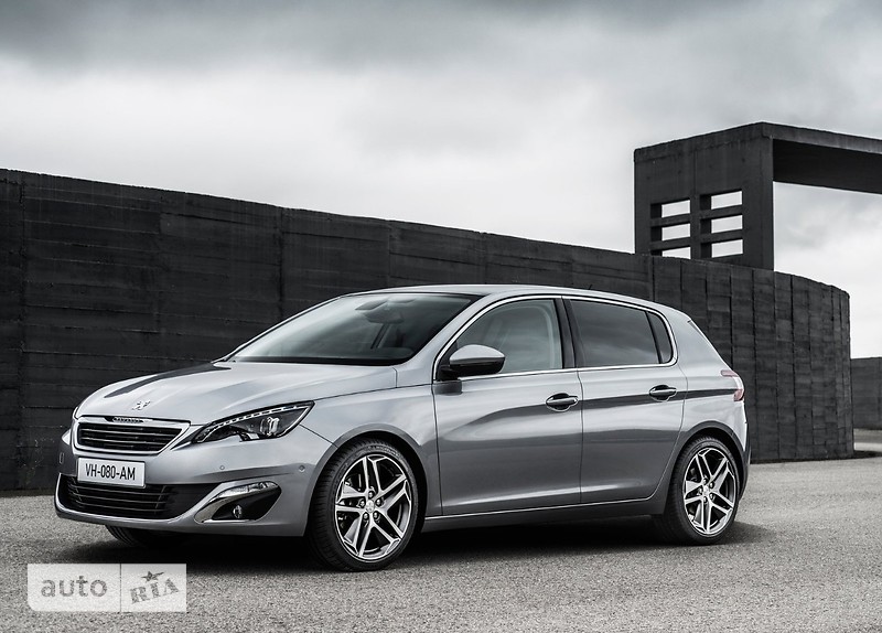 вылетает 5 передача на peugeot 308