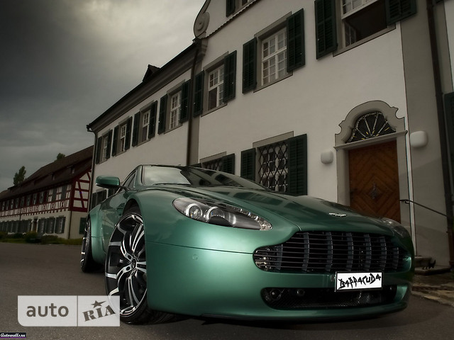 Новые Aston Martin Vantage Aston Martin Vantage фото 1