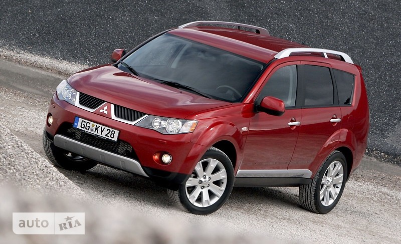 Новые Mitsubishi Outlander XL Mitsubishi Outlander XL фото 1