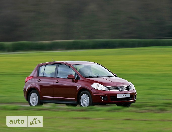 Новые Nissan TIIDA Hatchback 5D Nissan TIIDA Hatchback 5D фото 1