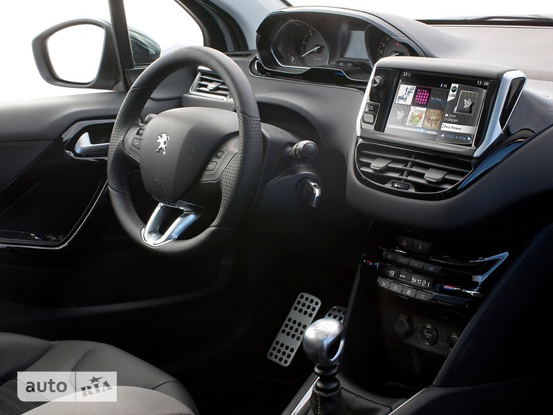 Новые Peugeot 208 Hatchback (5d) Peugeot 208 Hatchback (5d) фото 1