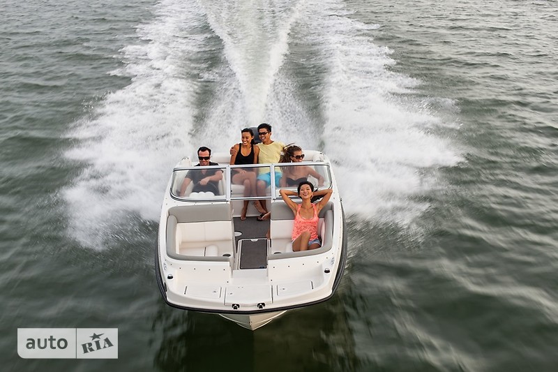 Новые Bayliner Deck Boat Bayliner Deck Boat фото 1