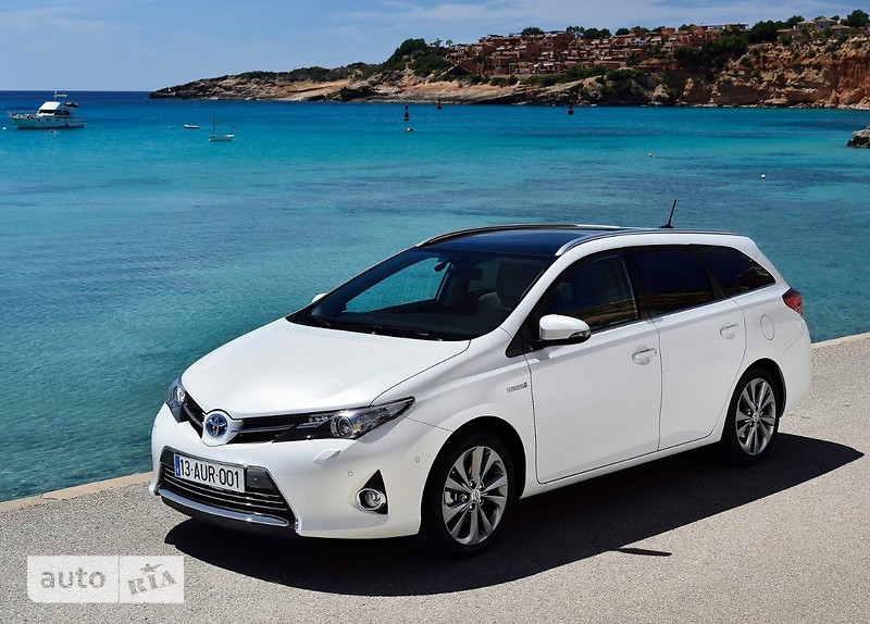 Новые Toyota Auris Touring Sports Toyota Auris Touring Sports фото 1