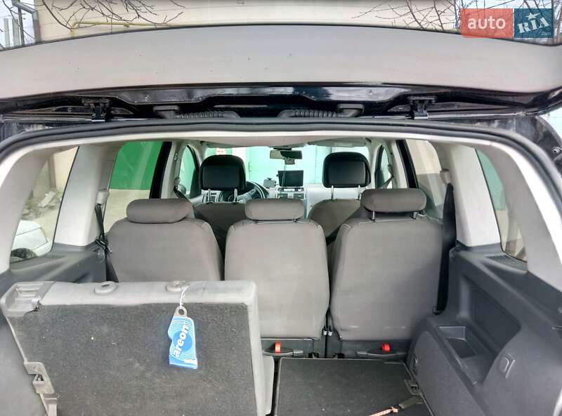 Volkswagen Touran 2014