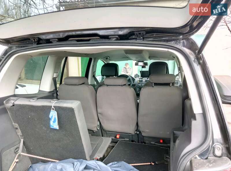 Volkswagen Touran 2014