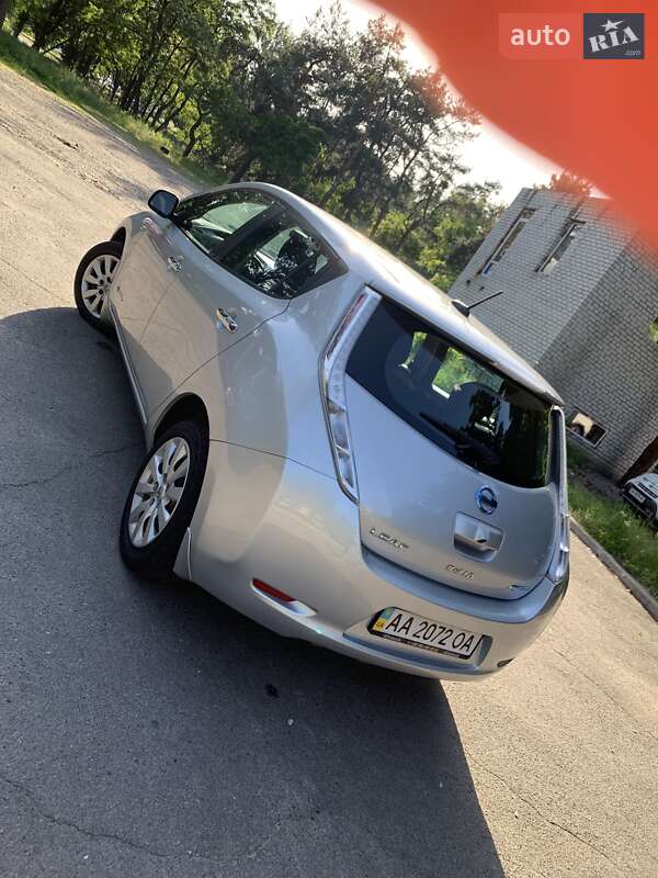 Nissan Leaf 2014