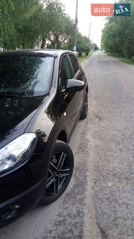 Nissan Qashqai 2012