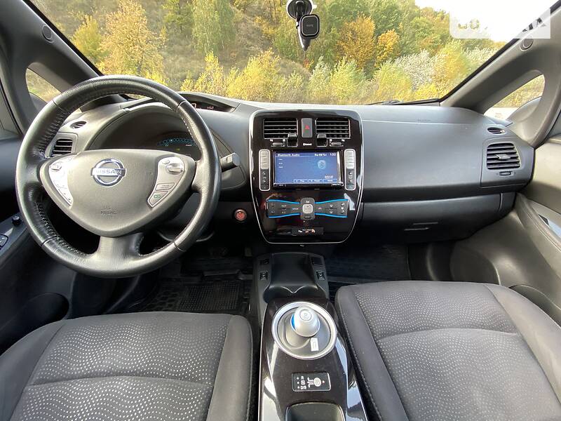 Nissan-12