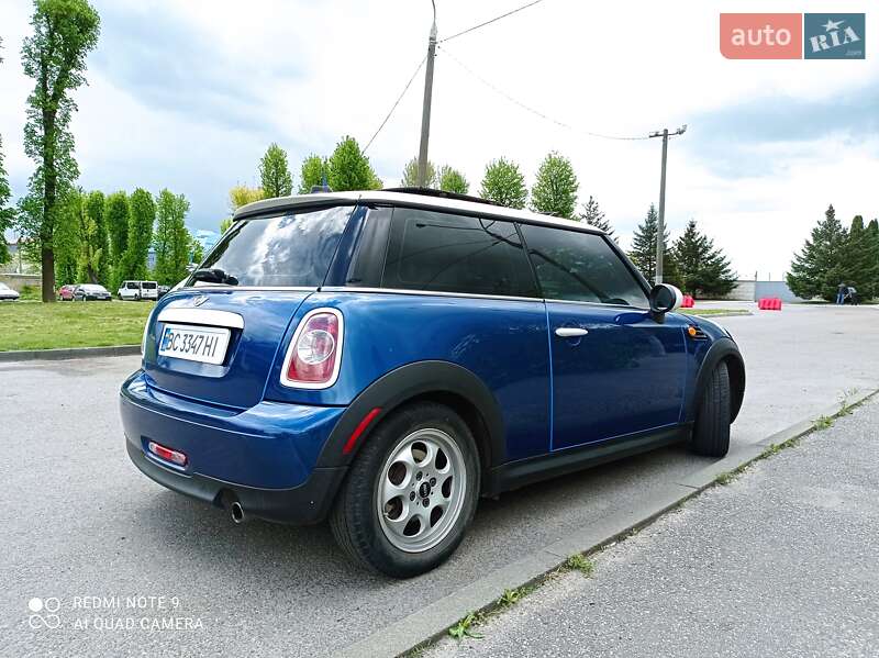 MINI Hatch 2012