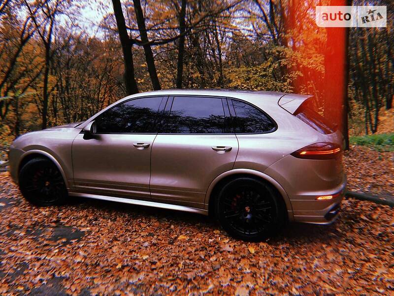 Porsche Cayenne 2016