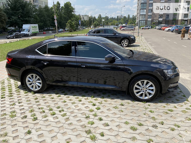 Skoda Superb 2021