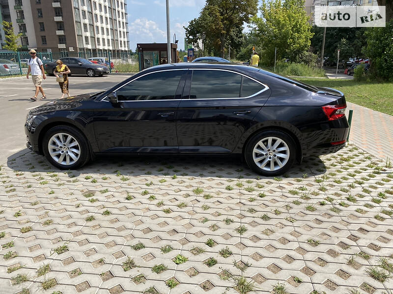 Skoda Superb 2021