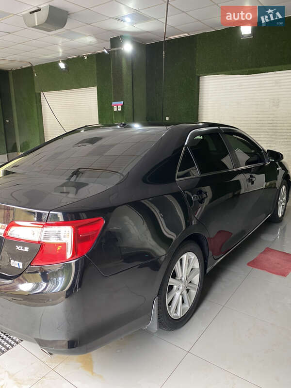 Toyota Camry 2014