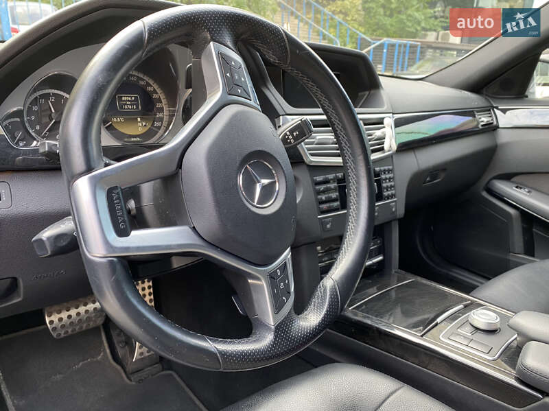 Mercedes-Benz-15