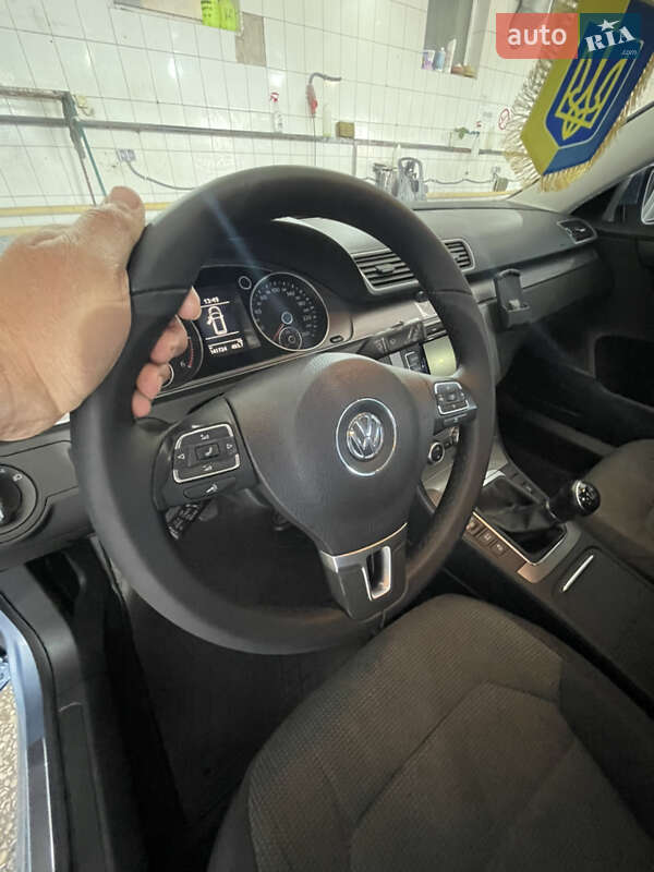 Volkswagen Passat 2012