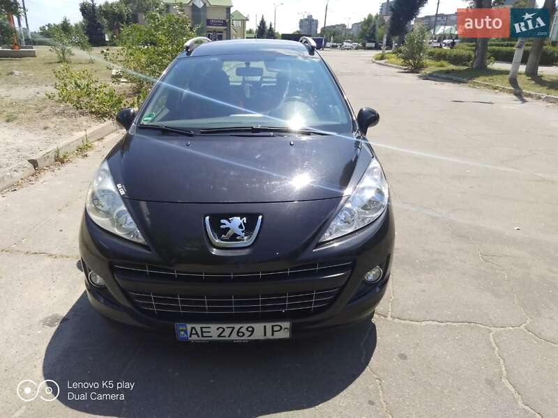 Peugeot 207 2011