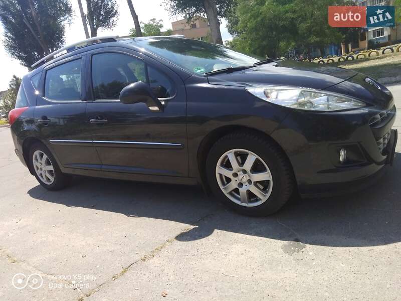 Peugeot 207 2011