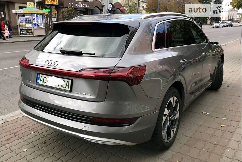 Audi-5