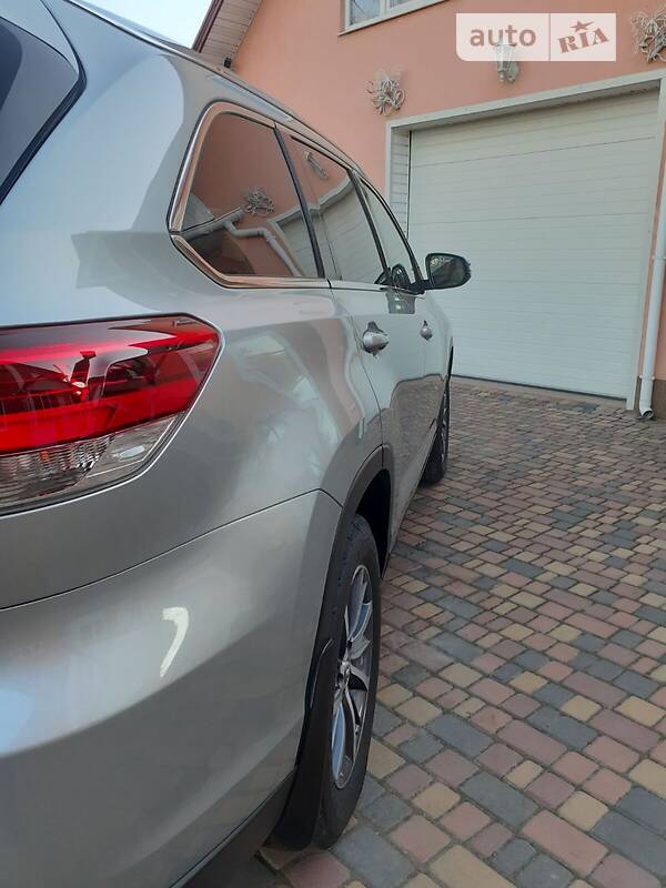 Toyota Highlander 2018