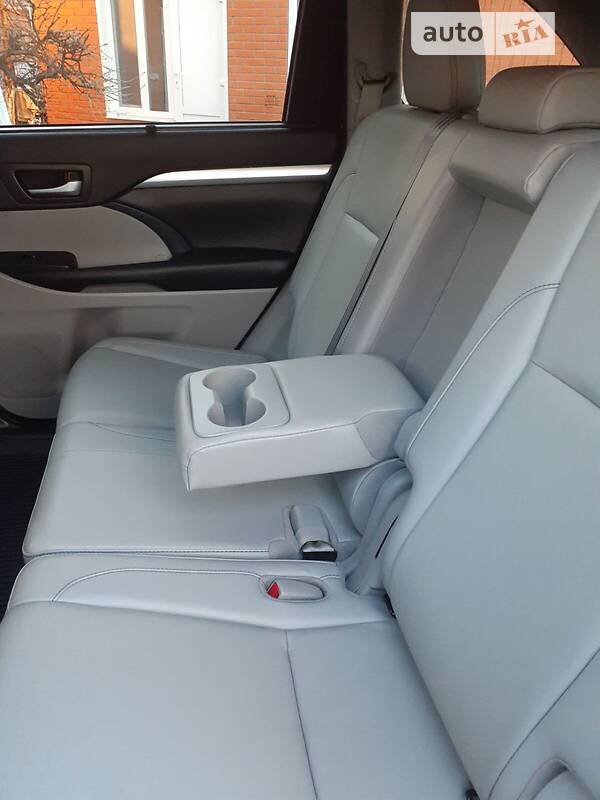 Toyota Highlander 2018