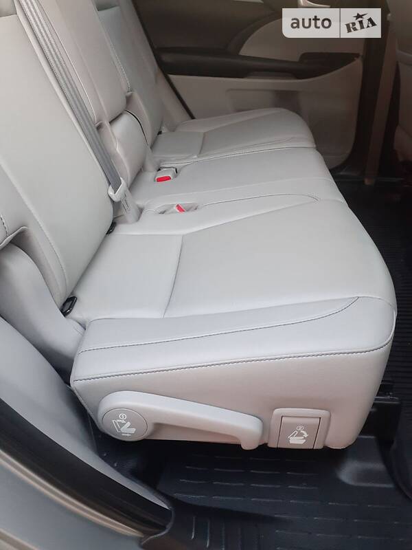 Toyota Highlander 2018