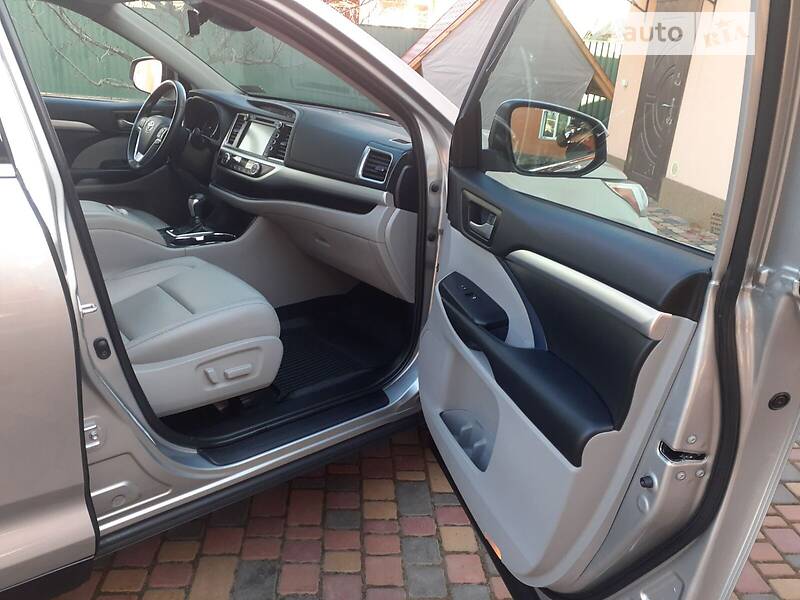 Toyota Highlander 2018