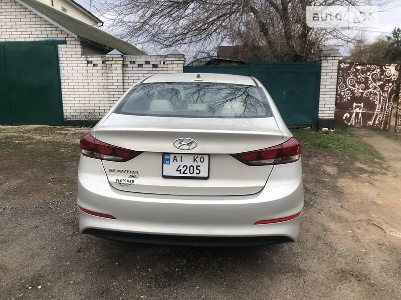 Hyundai Elantra 2017