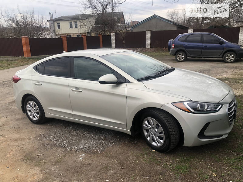 Hyundai Elantra 2017