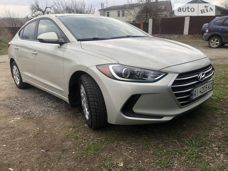 Hyundai Elantra 2017