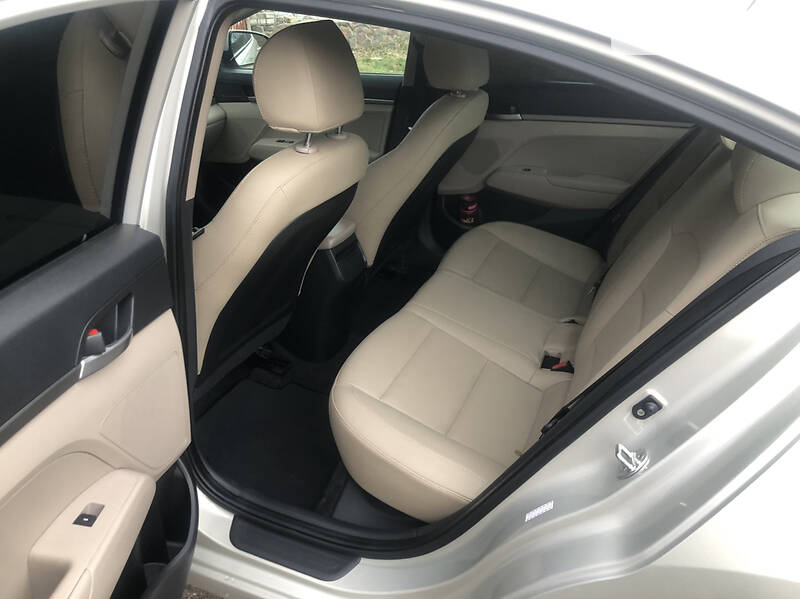 Hyundai Elantra 2017