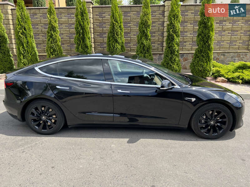Tesla Model 3 2019
