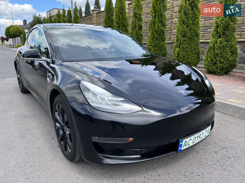 Tesla Model 3 2019