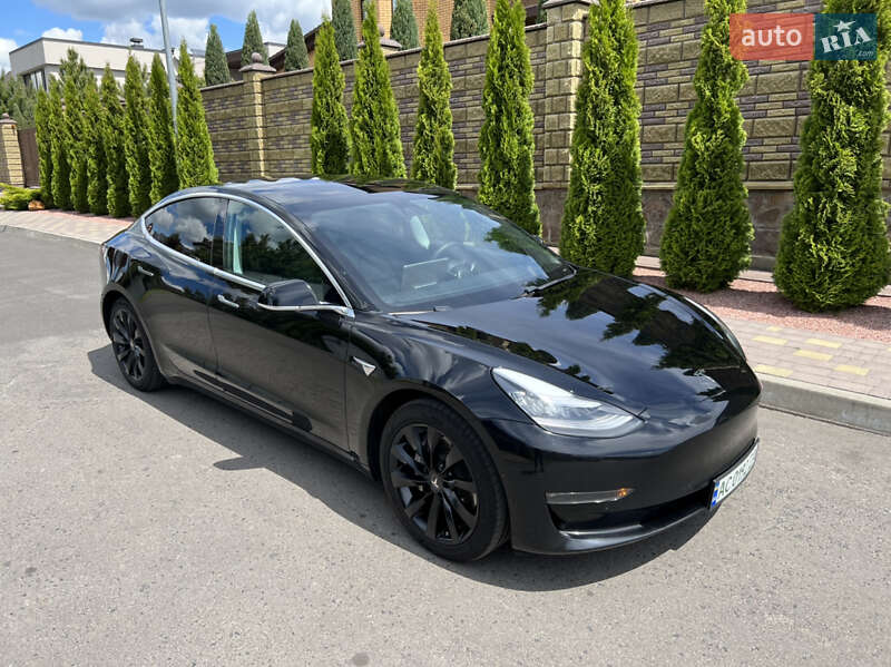 Tesla Model 3 2019