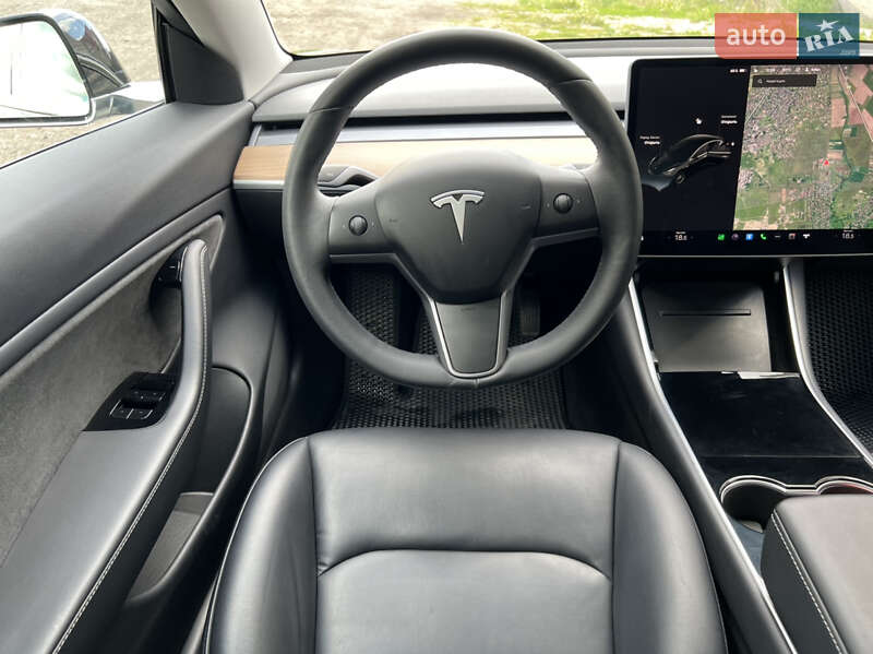 Tesla Model 3 2019