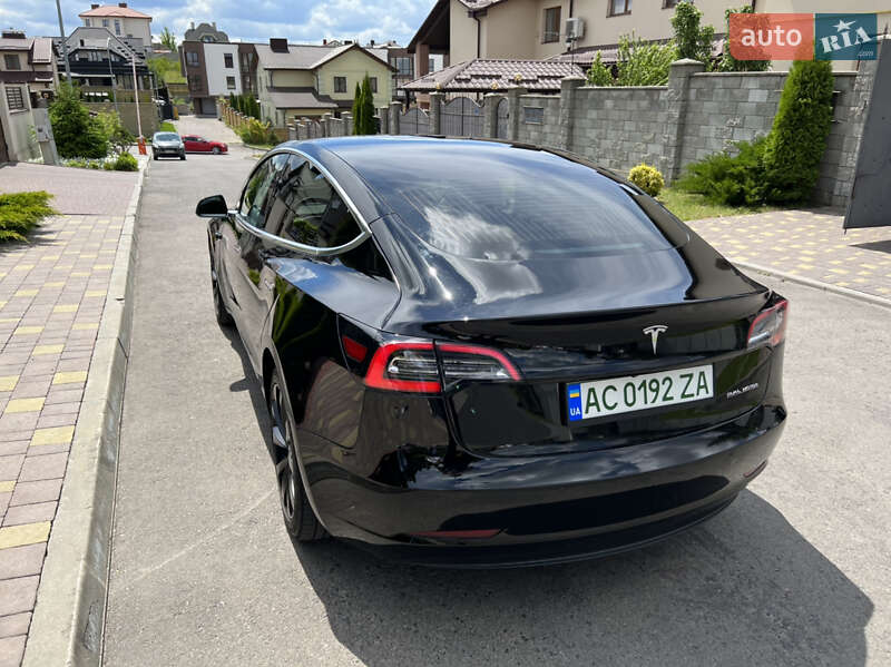 Tesla Model 3 2019