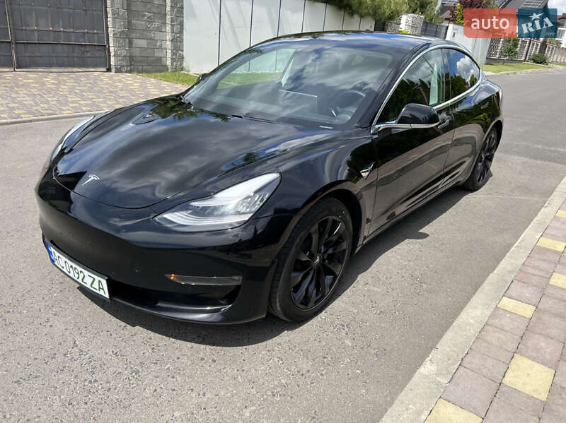Tesla Model 3 2019