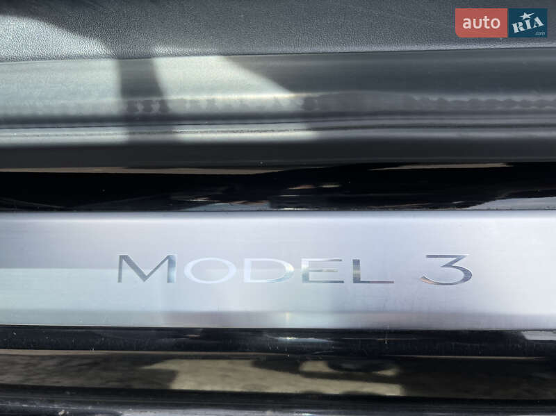 Tesla Model 3 2019