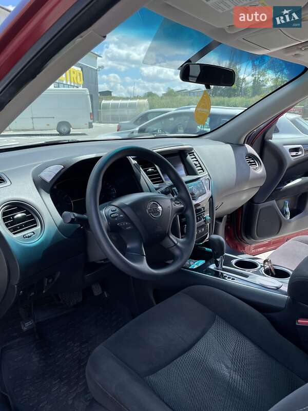 Nissan Pathfinder 2016