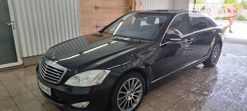 Mercedes-Benz S-Class 2007