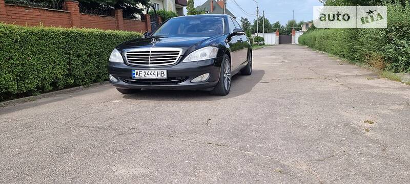 Mercedes-Benz S-Class 2007