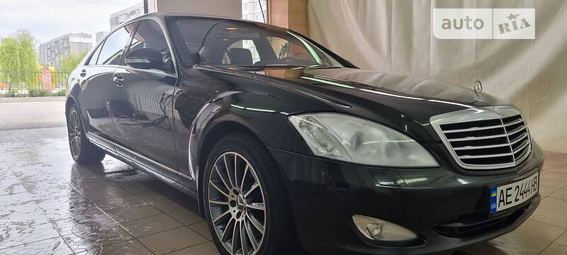 Mercedes-Benz S-Class 2007