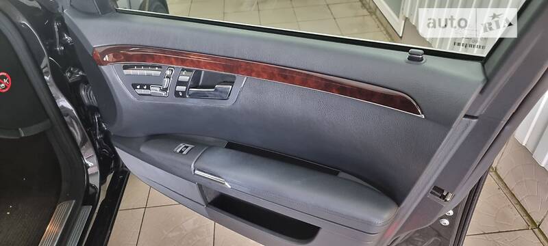 Mercedes-Benz S-Class 2007