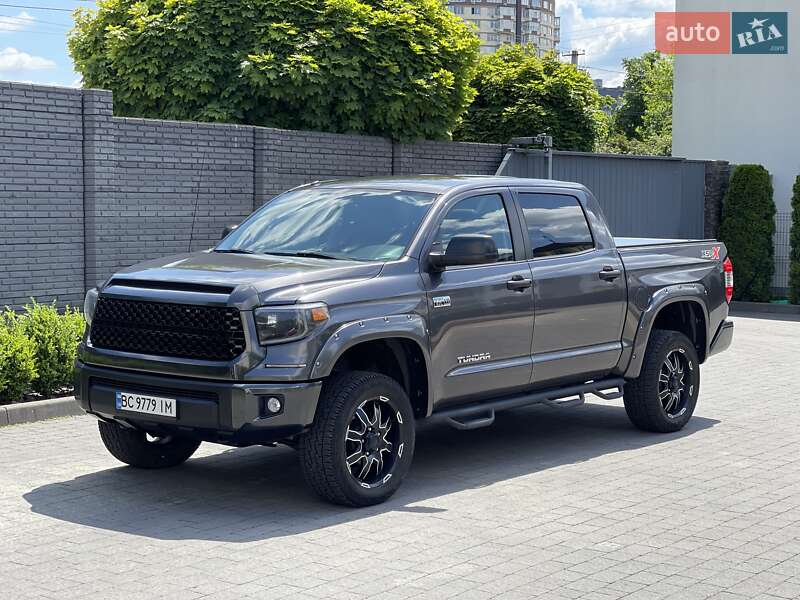 Toyota Tundra 2016