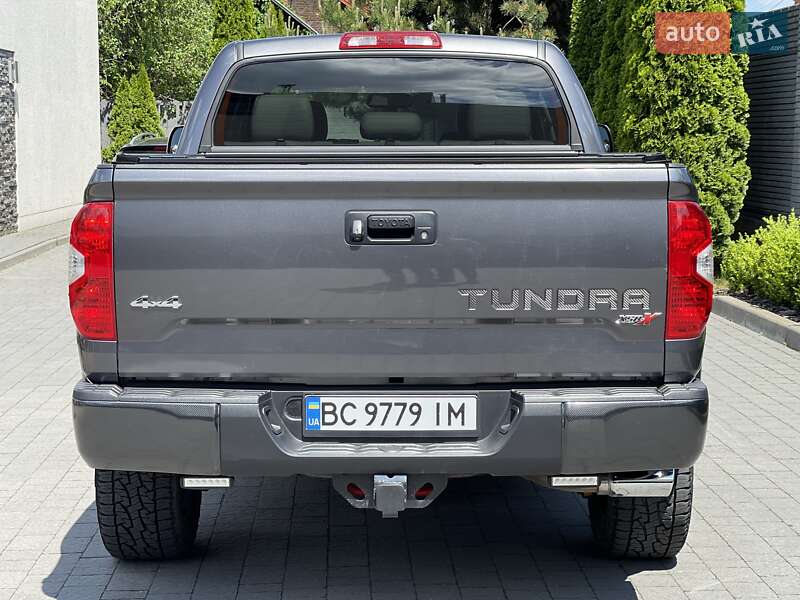 Toyota Tundra 2016