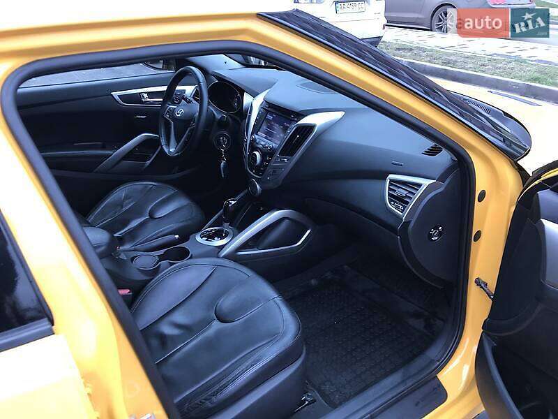 Hyundai Veloster 2011