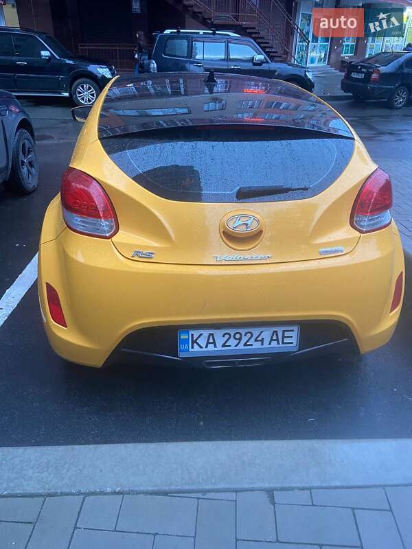 Hyundai Veloster 2011