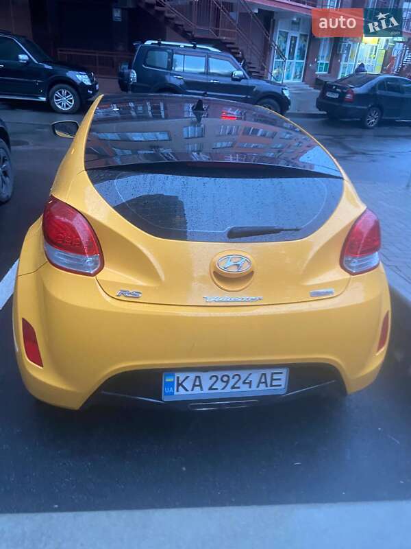 Hyundai Veloster 2011