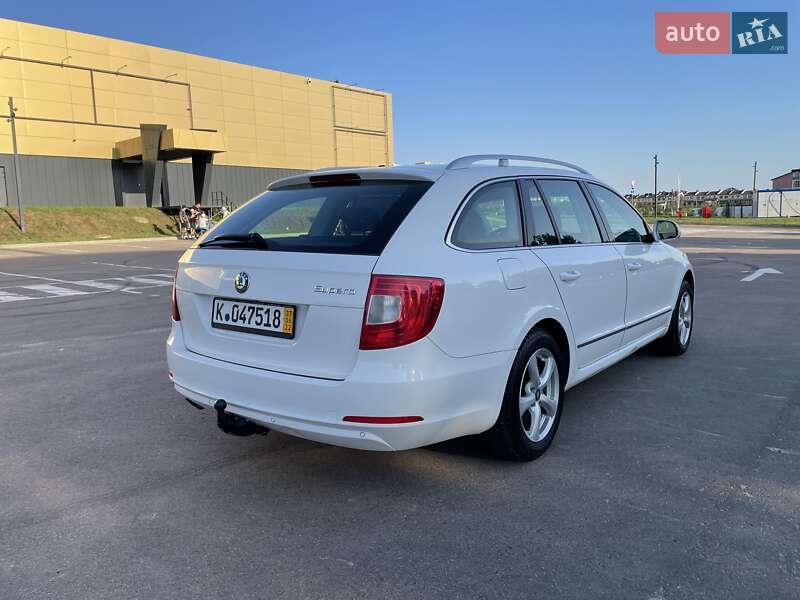 Skoda Superb 2011